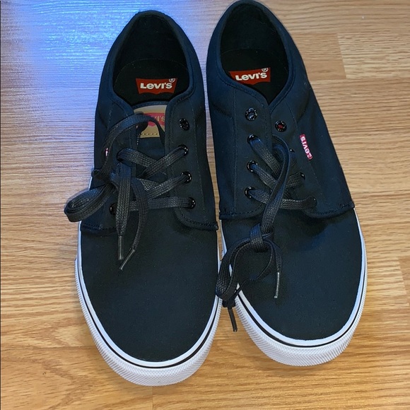 Levi's Other - Levi’s Men’s Canvas Sneakers